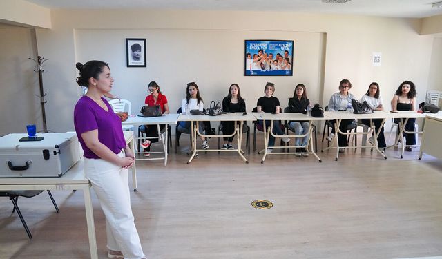 Gençlere kadın sağlığı seminer düzenlendi