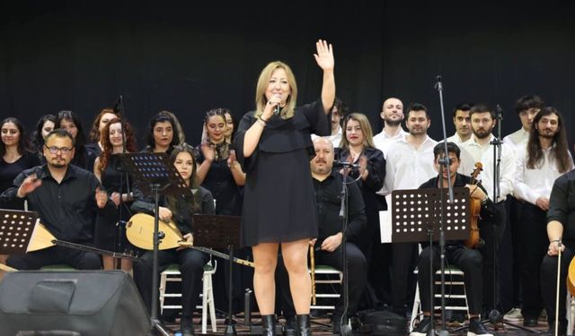 Gençlik korosu Çifteler’de sahne aldı