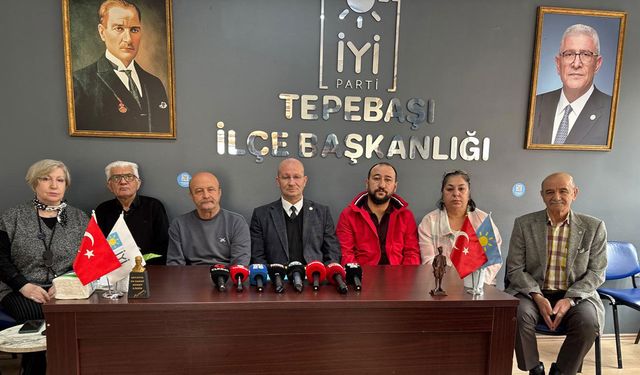 İYİ Parti Tepebaşı İlçe Başkanlığı’ndan belediyeye hizmet eleştirisi