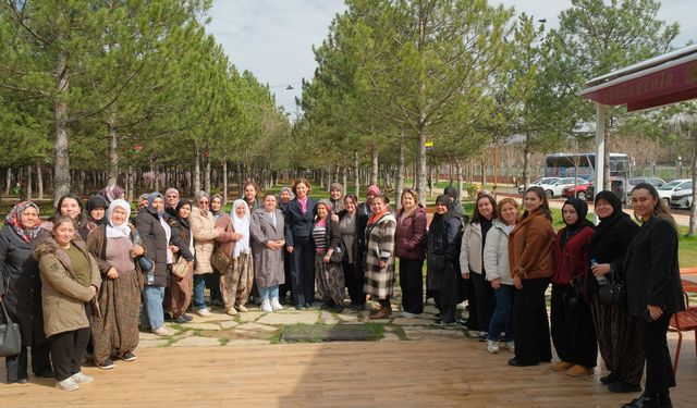 Mihalgazili Kadınlar Başkan Ünlüce İle Buluştu