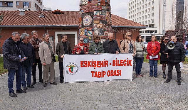 Pandemide hayatını kaybeden sağlık çalışanları anıldı