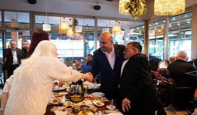 AK Parti Eskişehir İl Başkanı Albayrak, engelli bireyler ile buluştu