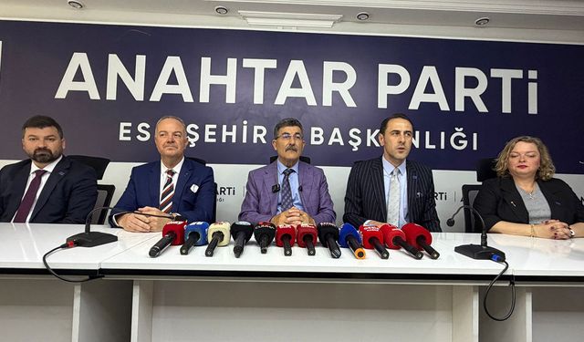 Ayhan Erel: Anahtar Parti Türk milletinin yeni umudu oldu