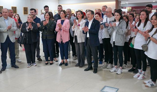 Seçkinlere değil halka dönük yapılan işler yaşıyor