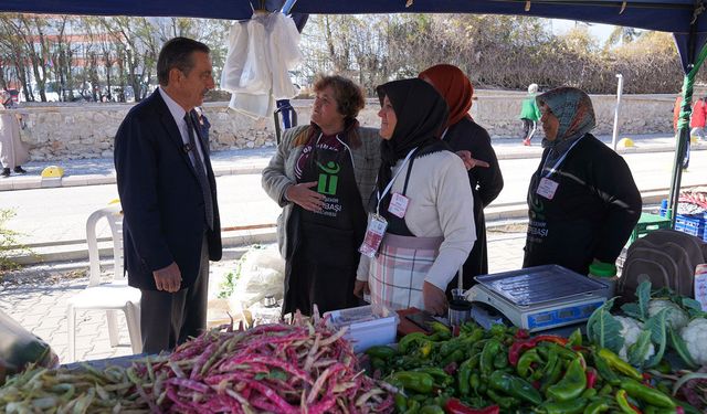 Tepebaşı’nda kadın üreticilerin mayıs bereketi tezgahlarda