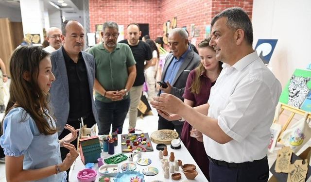 Emirdağ Mithatpaşa Ortaokulu'ndan 'Sanat Şöleni'