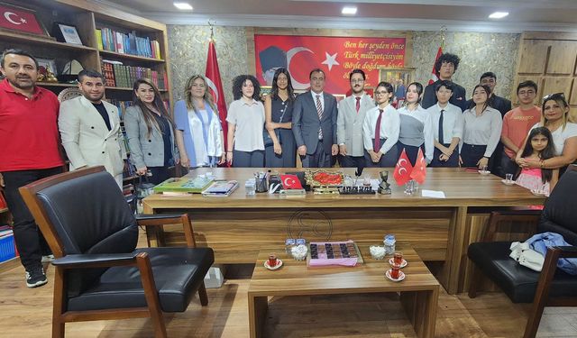 MHP'yi Tiyatro Toplulukları Ziyaret Etti