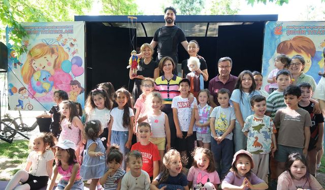 Pinokyo mahallelerde çocuklarla buluştu