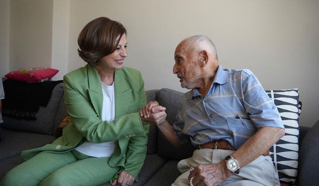 Başkan ünlüce kıdemli vatandaşları dinlemeye devam ediyor