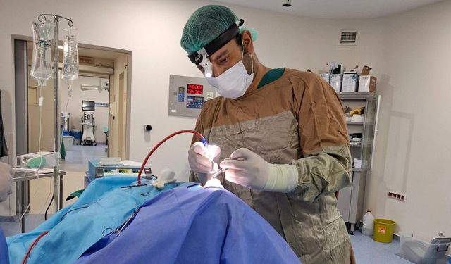Erkeklerde Güçlü Çene Hattı Trendi Yükselişte – Dr. Enes Bilgin Türkmenoğlu Değerlendirdi