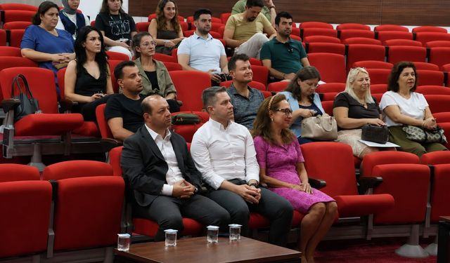 Bağımlılıkla mücadelede aile ve vaka süreçleri masaya yatırıldı