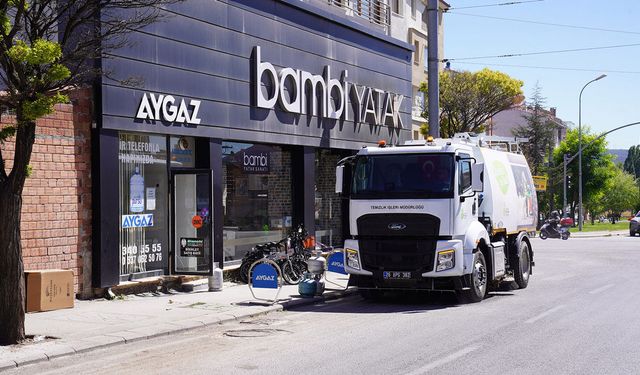 Tepebaşı’nda temizlik hizmetleri yeni araçla güçlendi