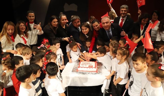 Es Çocuk Evi’nde cumhuriyet coşkusu