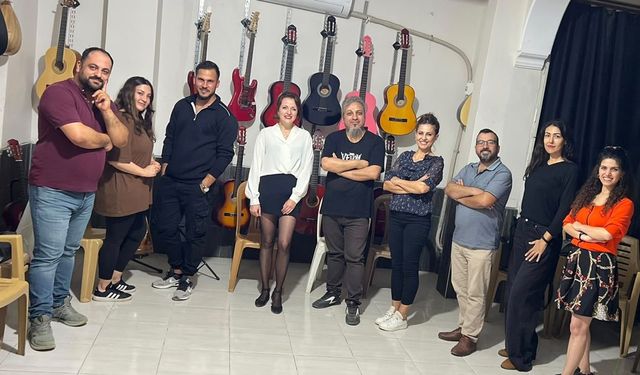 Hatay’da mesai bitiyor, tiyatro başlıyor!