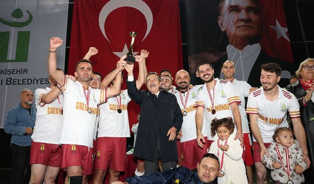 Tepebaşı Belediyesi 8. Geleneksel Cumhuriyet Kupası Tamamlandı