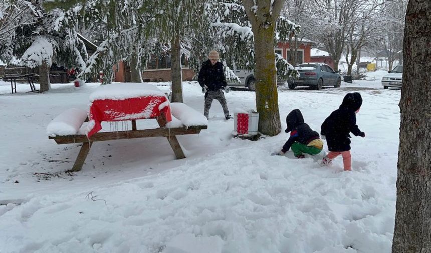 Eskişehir'de kar sevinci