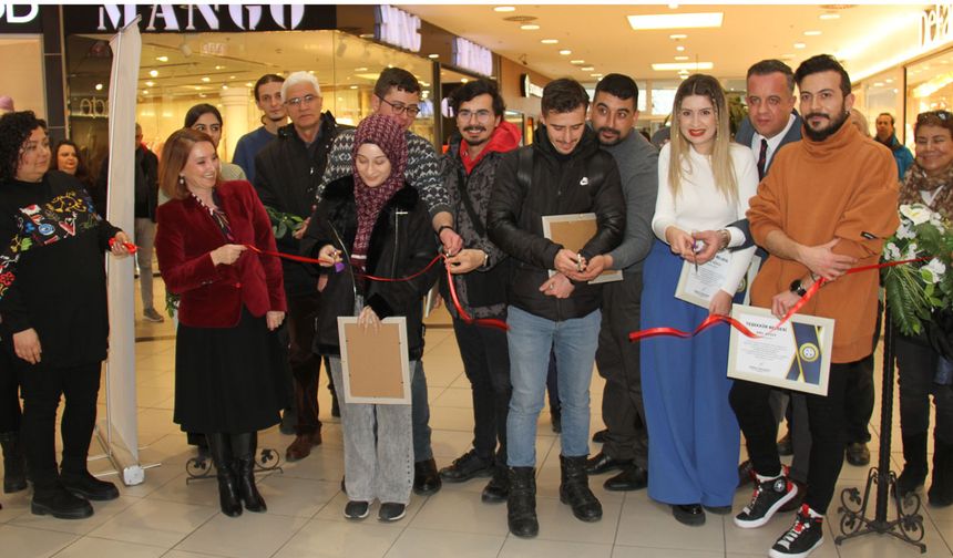 Muhabir Gözüyle Eskişehir Fotoğraf Sergisi Açıldı