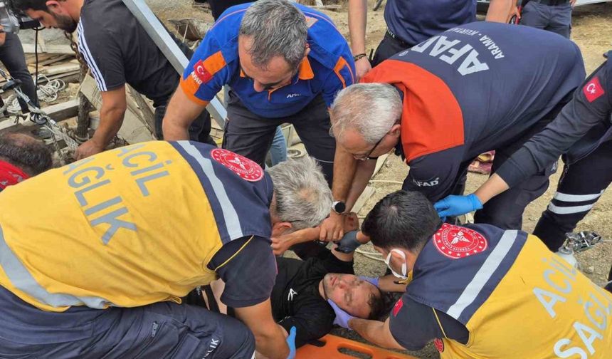 Baba ve oğulları girdikleri kuyuda zehirlendi