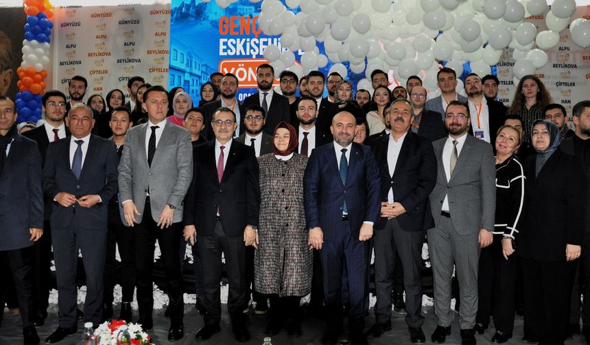 AK Gençlik Eskişehir’de Coşkuyla Kongresini Gerçekleştirdi