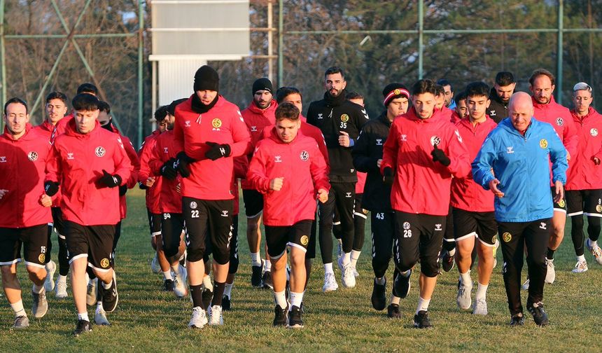 Eskişehirspor, Devre Arası Kampıyla Gücüne Güç Katıyor