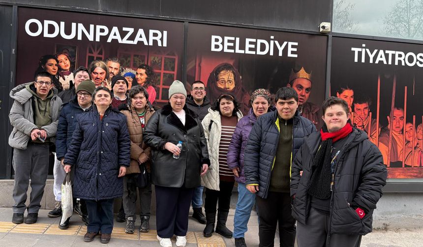 Engelsiz Kültür ve Sanat Merkezi öğrencileri  sanatla buluştu