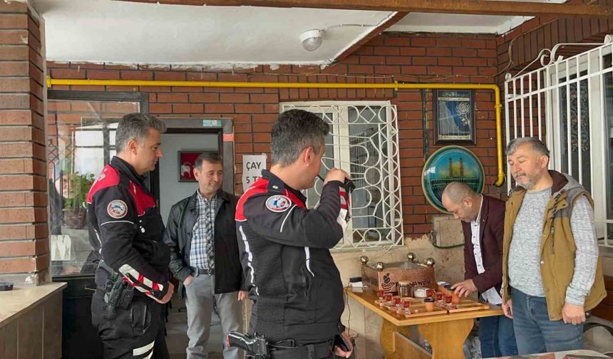 ‘Camide kavga var’ diye gelen ekibini şiir ve dua ile karşıladılar