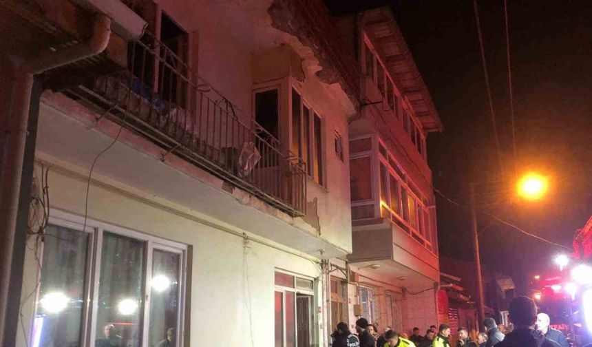Evde çıkan yangında 3 aylık bebek ve 4 yaşındaki çocuk hayatını kaybetti