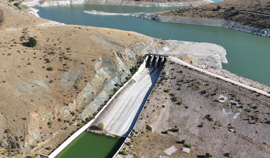 Çatören Barajı'ndaki  susuzluk tedirgin etti