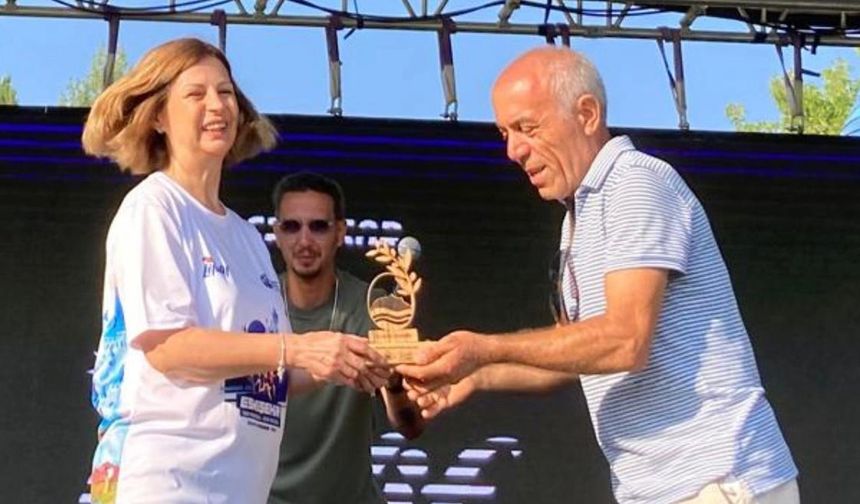 Mithat Şahin Ünlüce'yi Gömeç’e davet etti