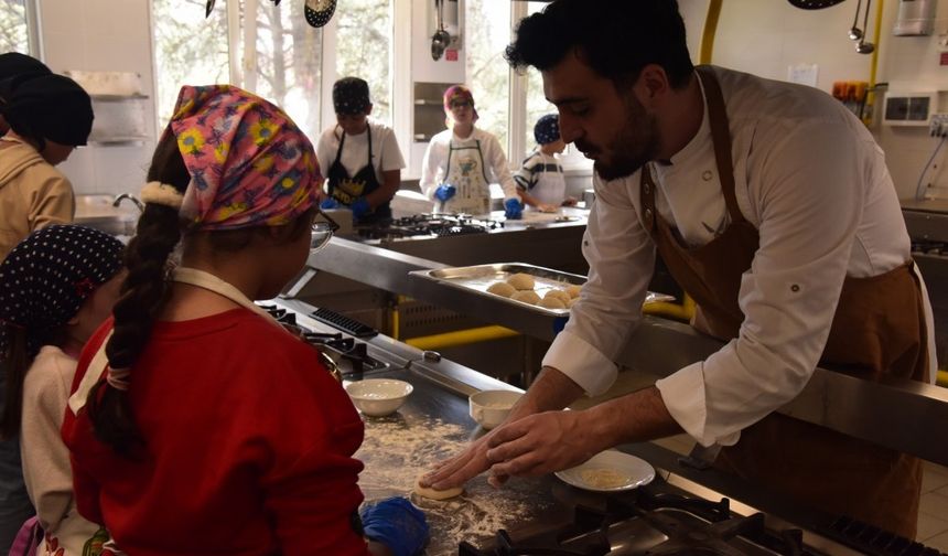 Çocuklar Dünya mutfaklarında lezzetli bir yolculuğa çıktı