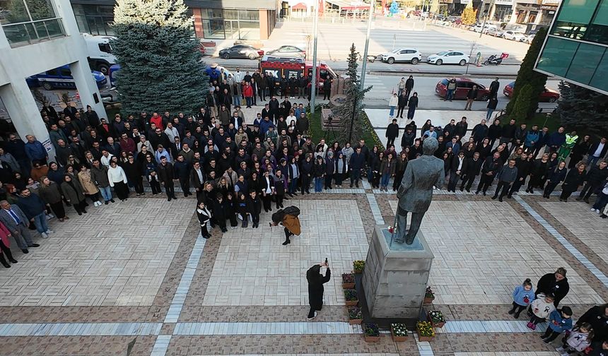 Tepebaşı’ndan Ata’ya Saygı Duruşu
