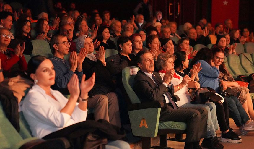 THM Korosu Öğretmenler İçin Söyledi