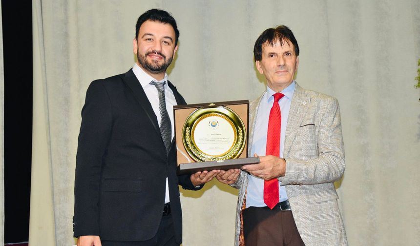 Yalçın Sevim’e Büyük Onur: “Yılın En Başarılı Şairi” Ödülü