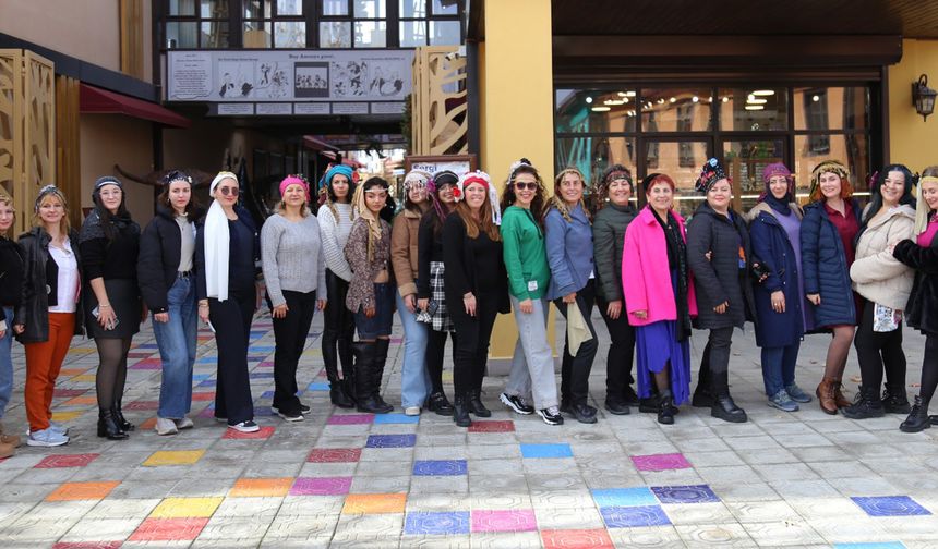 Cumhuriyet Kadını ve Giysilerle Anılar