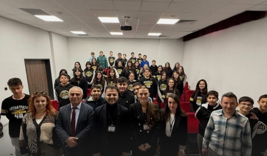 Emirdağ Mithatpaşa Ortaokulunda 'Bilim Odaklı Buluşma' projesi