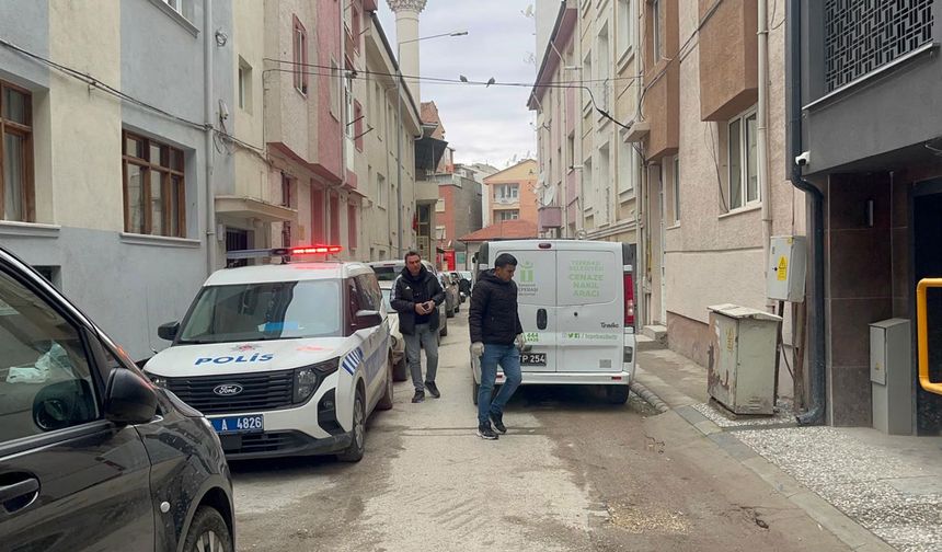 Eskişehir'de 43 yaşındaki genç adam evinde ölü bulundu