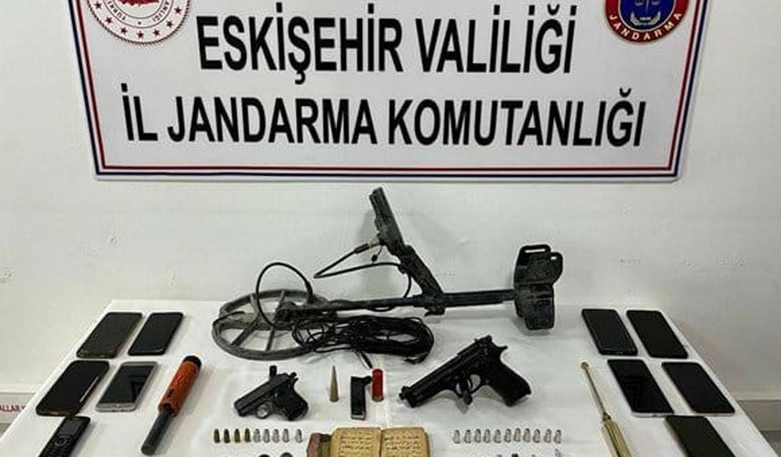 Eskişehir'de jandarmadan tarihi eser operasyonu