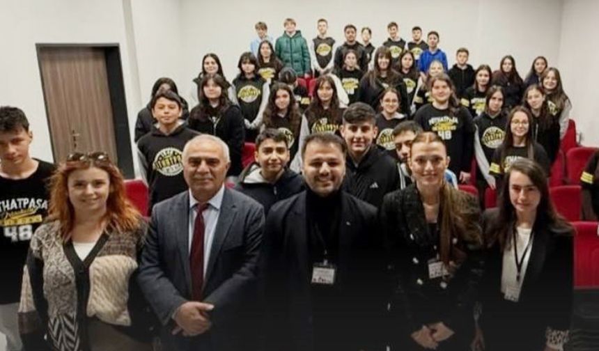 Mithatpaşa Ortaokulunda Bilim Odaklı Buluşma