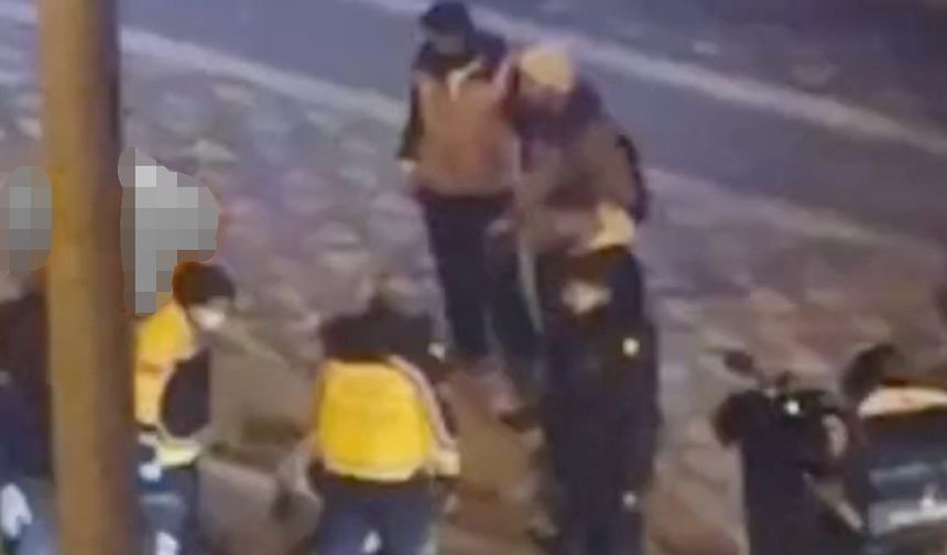 Motosikletten düşen kurye yaralandı