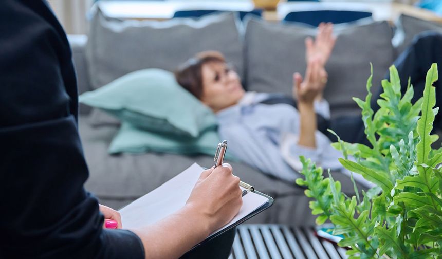 Psikolojik Destek Talebi Rekor Seviyede Arttı: Danışan Yoğunluğu Giderek Yükseliyor