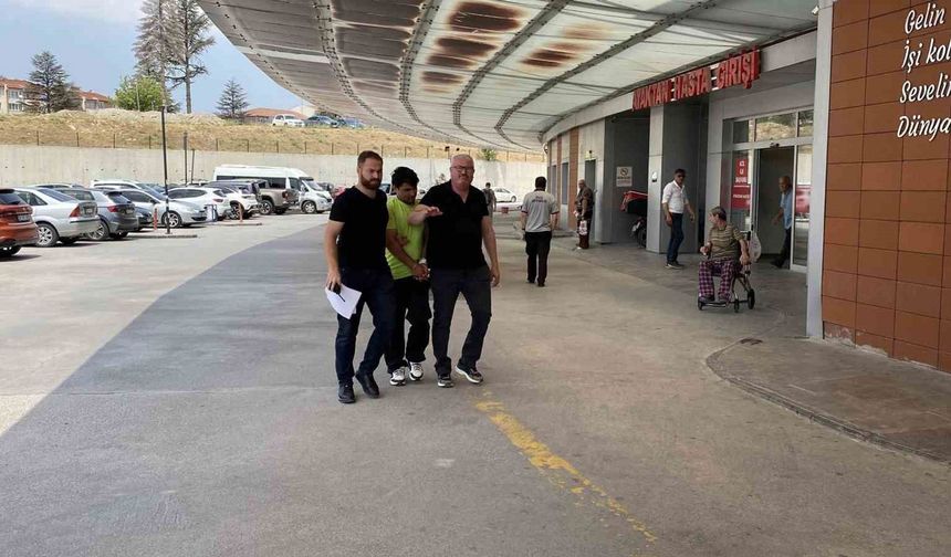 4 çocuk annesi eski sevgilisinin boğazını keserek öldürdü