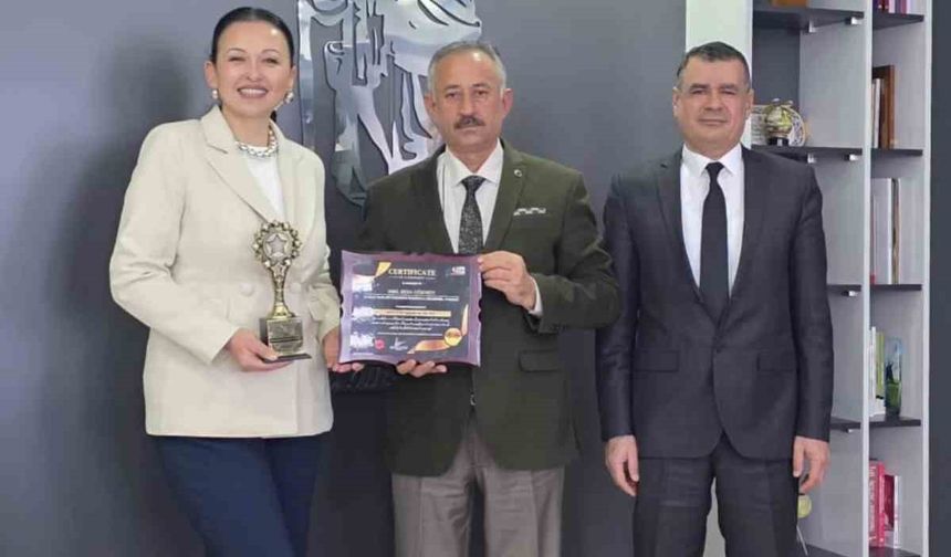 Eskişehir'deki öğretmene '2026 Yılının Yenilikçi Öğretmeni' ödülü