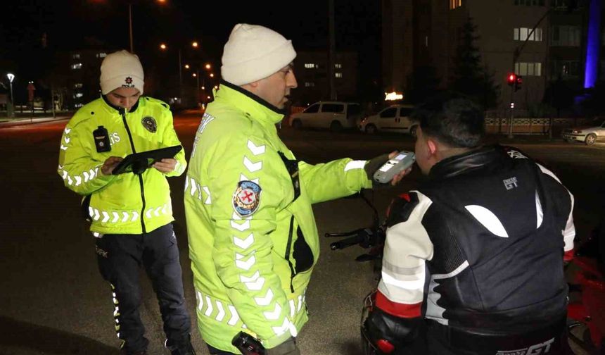 Sultandere'de asayiş ve trafik denetimi yapıldı
