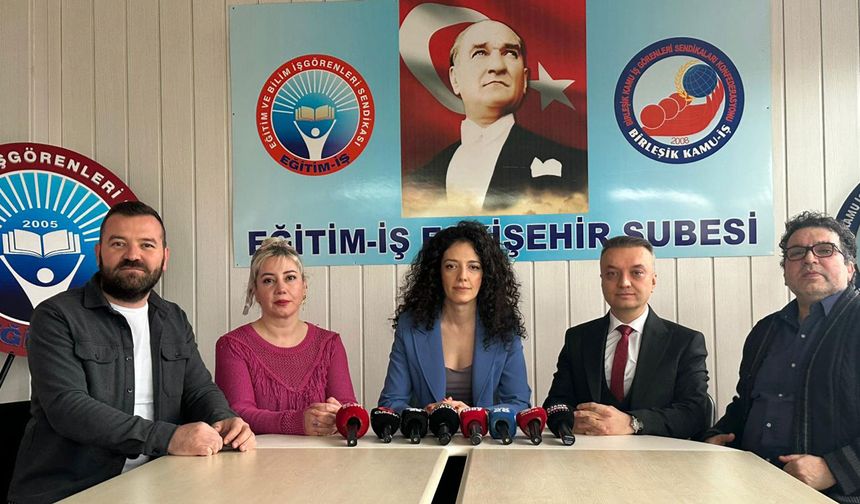 Karanlığa Geçit Vermeyeceğiz