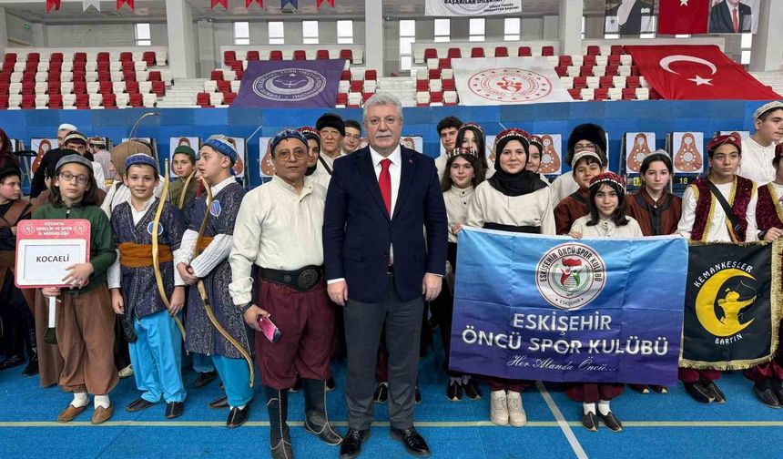 Eskişehirli okçular Türkiye Şampiyonası'ndan dereceyle döndü