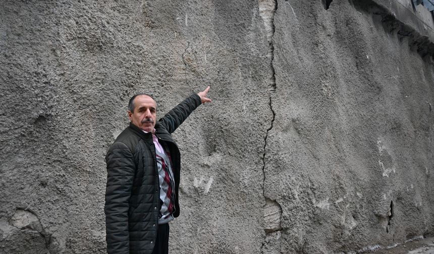 Alt geçidin beton bloklarındaki ayrılmalar tehlike oluşturuyor