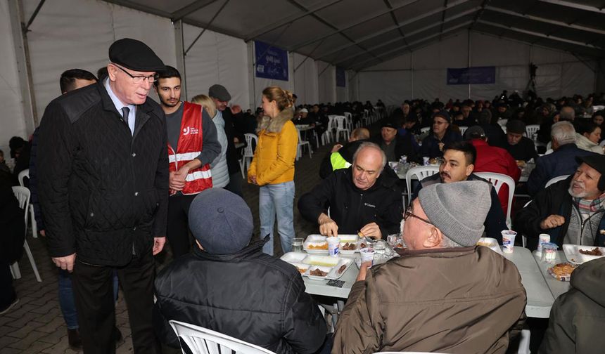 Başkan Kurt Ramazan’ın ilk iftarında Büyükdere’de vatandaşlarla buluştu