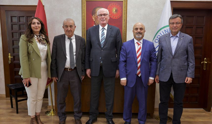 Muhtarlardan Halk Market’e dayanışma desteği