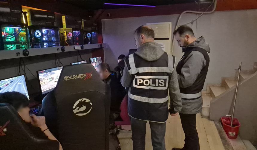 Polis ekipleri kafelerde denetim gerçekleştirdi