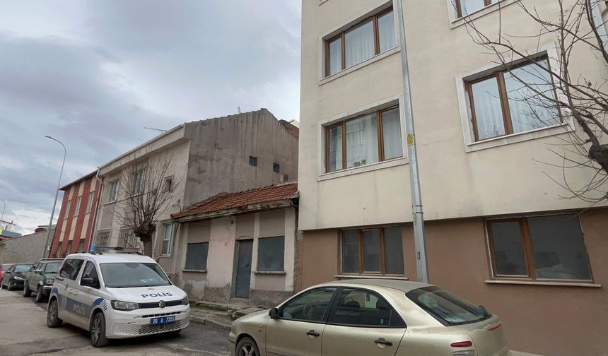 Yüksekten düşüp ağır yaralanan çocuk komada